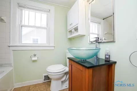 422 3rd St, Findlay, OH 45840 photo 28