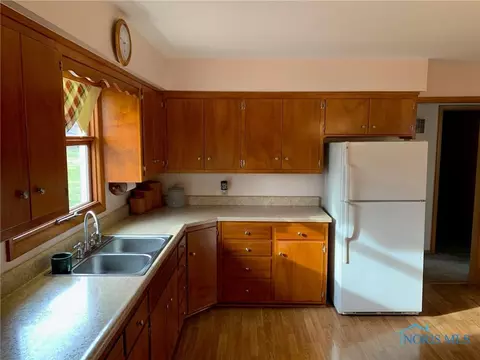 606 S Beech St, Stryker, OH 43557 photo 4