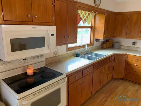 606 S Beech St, Stryker, OH 43557 photo 5