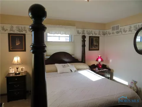 412 N Union St, Bryan, OH 43506 photo 13