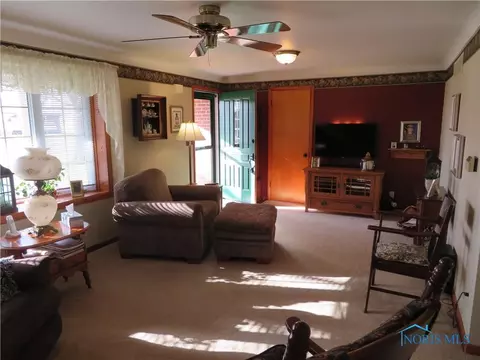412 N Union St, Bryan, OH 43506 photo 7