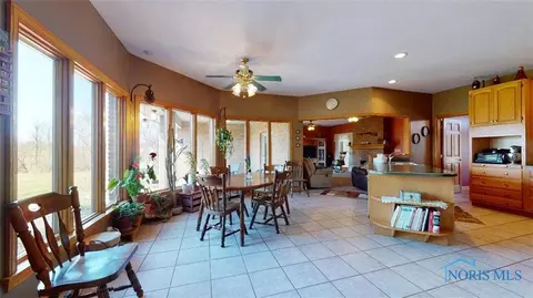 2963 Maple Ridge Rd, Willard, OH 44890 photo 16