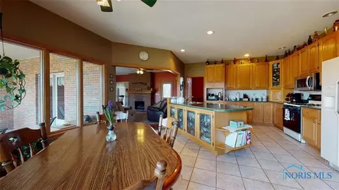 2963 Maple Ridge Rd, Willard, OH 44890 photo 17