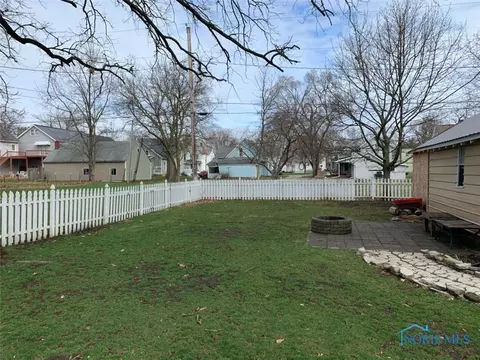 339 E High St, Bryan, OH 43506 photo 32