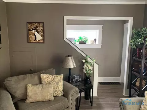 339 E High St, Bryan, OH 43506 photo 6