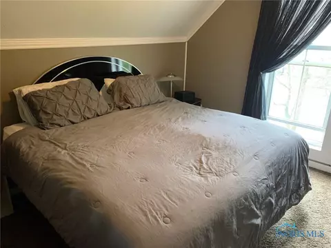339 E High St, Bryan, OH 43506 photo 16