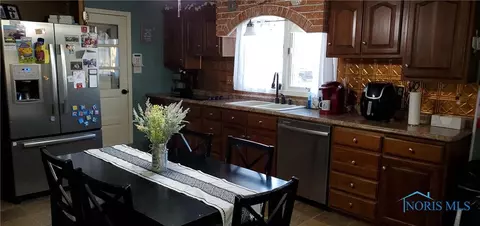 1453 E 3rd St, Ottawa, OH 45875 photo 6