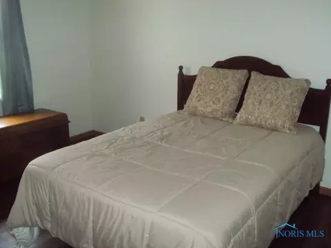 1713 Colonial Ln, Bryan, OH 43506 photo 11