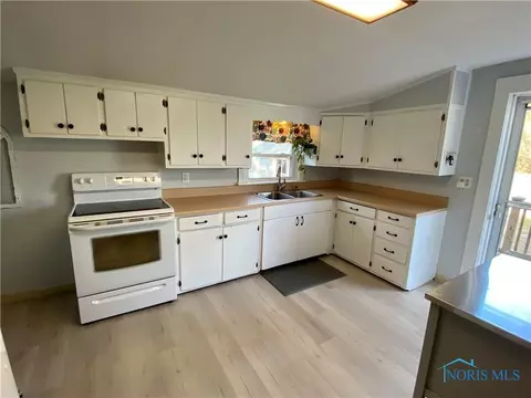5088 County Rd E, Delta, OH 43515 photo 4