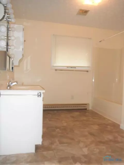 335 Spring St, Upper Sandusky, OH 43351 photo 1
