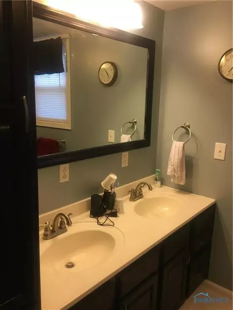 309 E Lima St, Findlay, OH 45840 photo 9