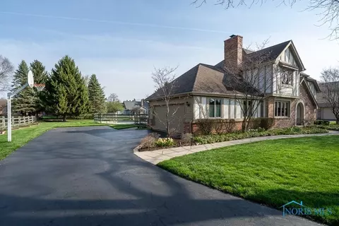 6830 Shadowcreek Dr, Maumee, OH 43537 photo 21