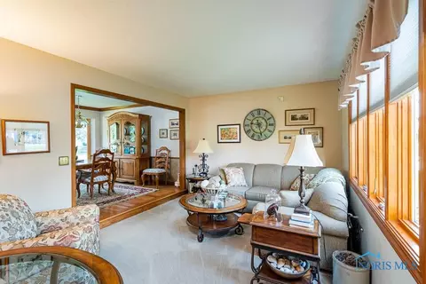 6830 Shadowcreek Dr, Maumee, OH 43537 photo 11