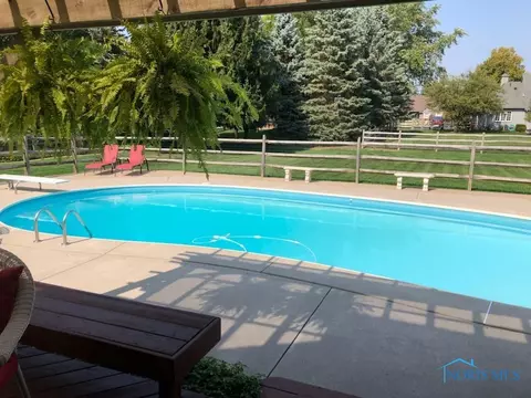 6830 Shadowcreek Dr, Maumee, OH 43537 photo 23