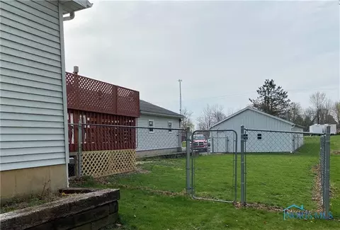 406 E Indiana St, Edon, OH 43518 photo 2