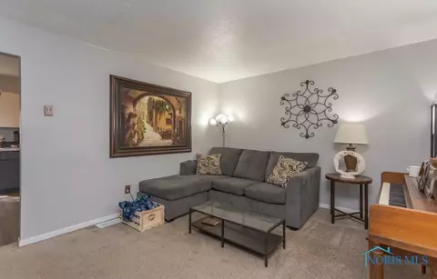 1017 Ranch Dr, Toledo, OH 43607 photo 9