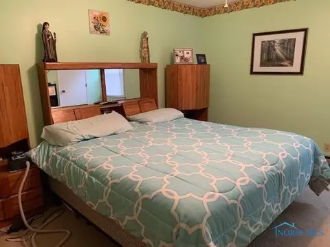 2404 Springmill Rd, Findlay, OH 45840 photo 9