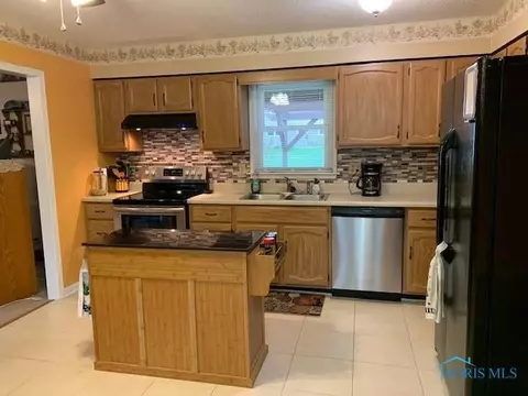 2404 Springmill Rd, Findlay, OH 45840 photo 6