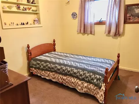 22922 W Hellwig Rd, Genoa, OH 43430 photo 10