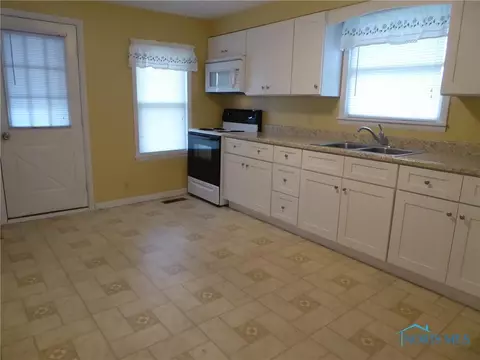309 West St, Archbold, OH 43502 photo 5