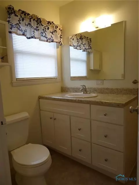 309 West St, Archbold, OH 43502 photo 4
