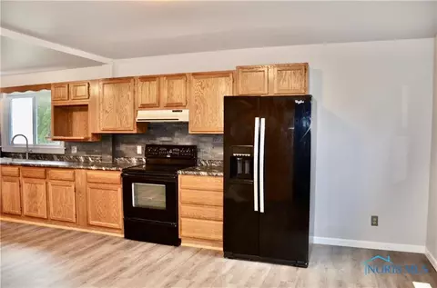 208 E Main St, Vanlue, OH 45890 photo 11
