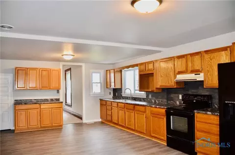 208 E Main St, Vanlue, OH 45890 photo 13