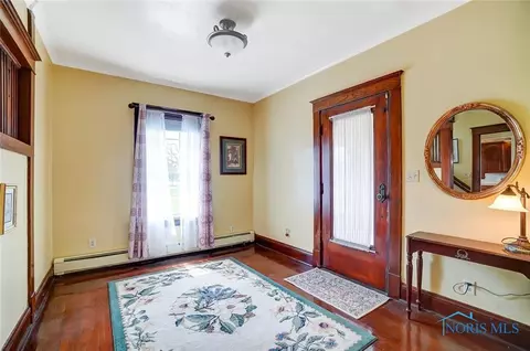28176 E Broadway St, Walbridge, OH 43465 photo 3