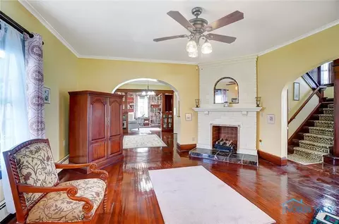 28176 E Broadway St, Walbridge, OH 43465 photo 8