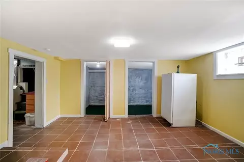 28176 E Broadway St, Walbridge, OH 43465 photo 37