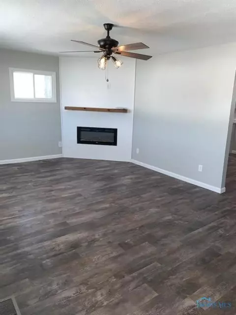 238 Vine St, Bryan, OH 43506 photo 2