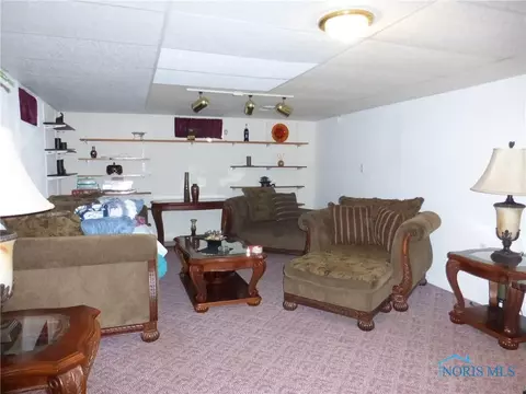 1910 Grand Ave, Toledo, OH 43607 photo 2