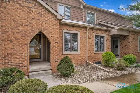 1271 Applegate St #2, Waterville, OH 43566 photo 4