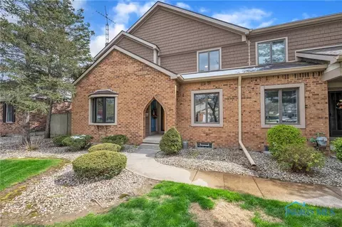 1271 Applegate St #2, Waterville, OH 43566 photo 3