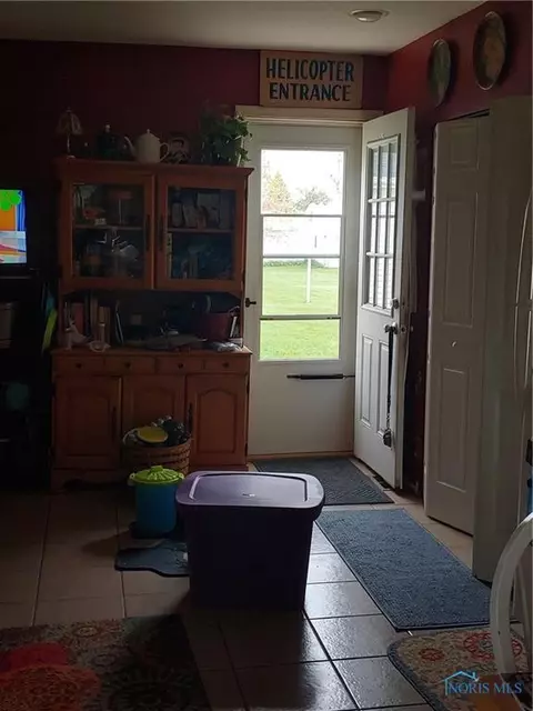 311 Hinkle St, Lyons, OH 43533 photo 6