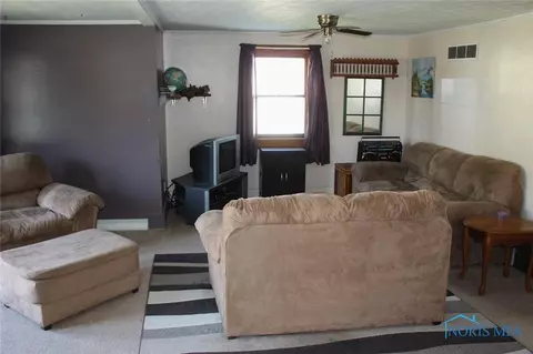 516 E Butler St, Bryan, OH 43506 photo 10