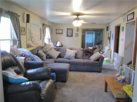 28272 E Broadway St, Walbridge, OH 43465 photo 5