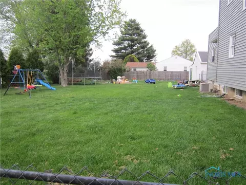 28272 E Broadway St, Walbridge, OH 43465 photo 19