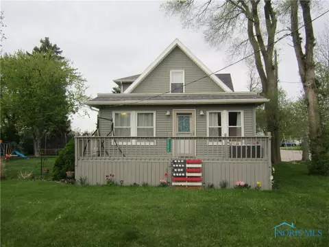 28272 E Broadway St, Walbridge, OH 43465 photo 1