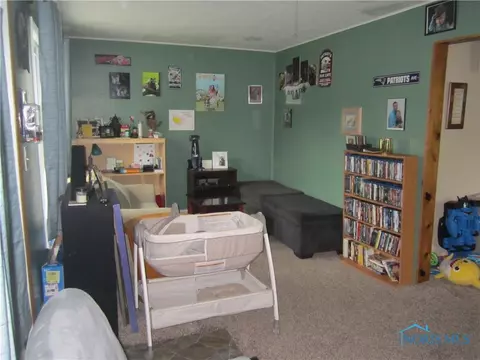 28272 E Broadway St, Walbridge, OH 43465 photo 6