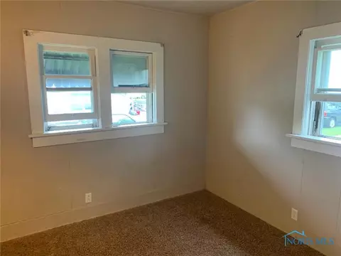 538 W High St, Bryan, OH 43506 photo 6