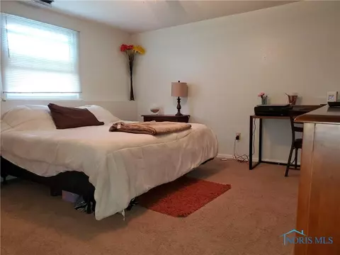 218 Earl St, Walbridge, OH 43465 photo 17