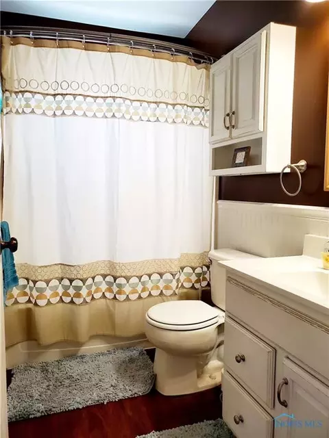 218 Earl St, Walbridge, OH 43465 photo 27