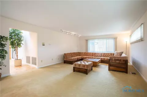 3241 Springtime Dr, Oregon, OH 43616 photo 23