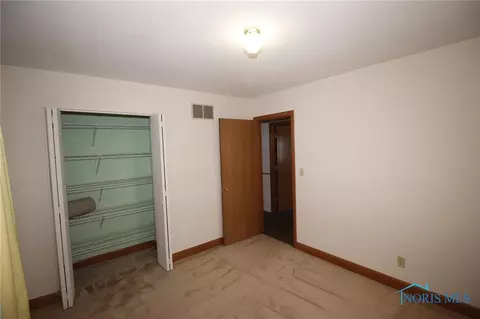228 Barden St, Lyons, OH 43533 photo 8