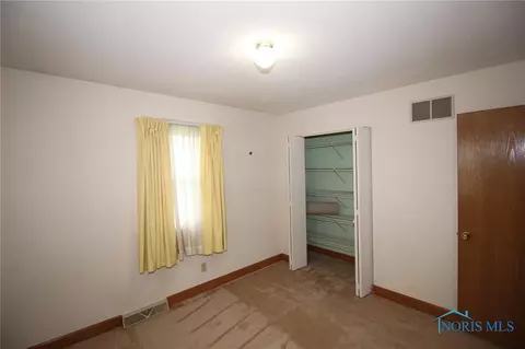 228 Barden St, Lyons, OH 43533 photo 9