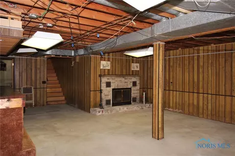 228 Barden St, Lyons, OH 43533 photo 32