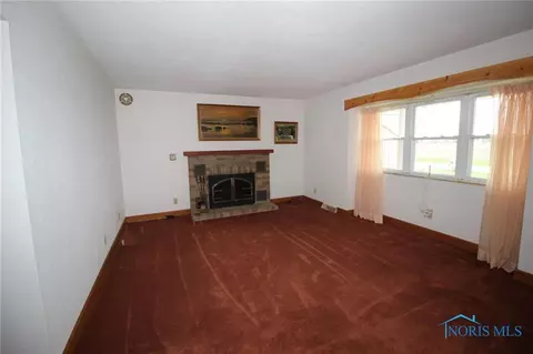 228 Barden St, Lyons, OH 43533 photo 2