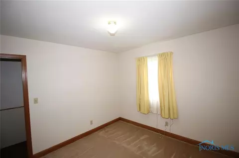 228 Barden St, Lyons, OH 43533 photo 7