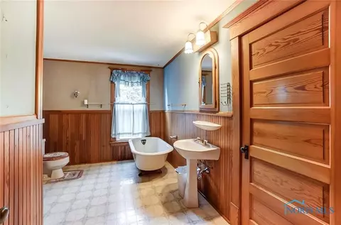 216 E Morenci St, Lyons, OH 43533 photo 11